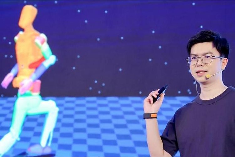 天才少年稚晖君KY开元机器人走路进场！AI模型做大脑，目标售价20万以内